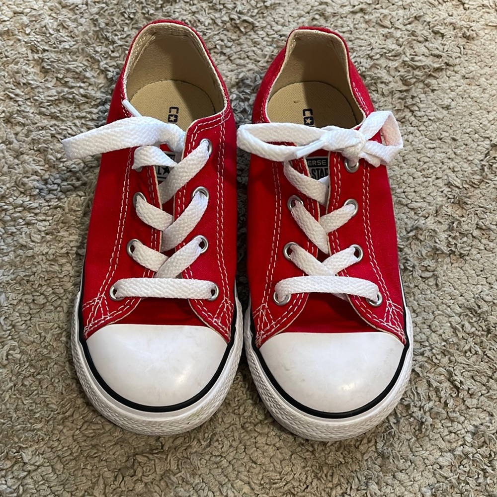 Toddle girl converse